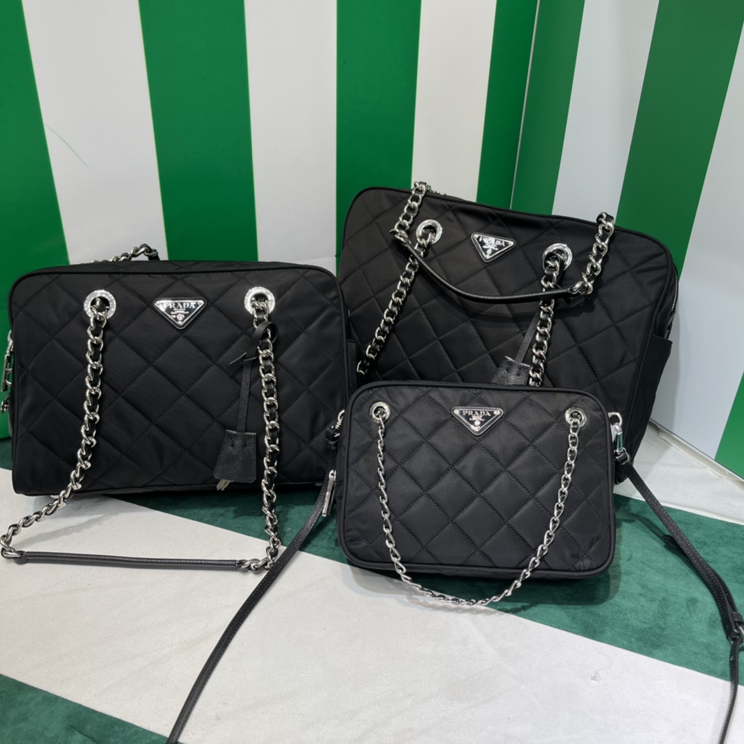 Pradα Vintage Handbags 1BH910