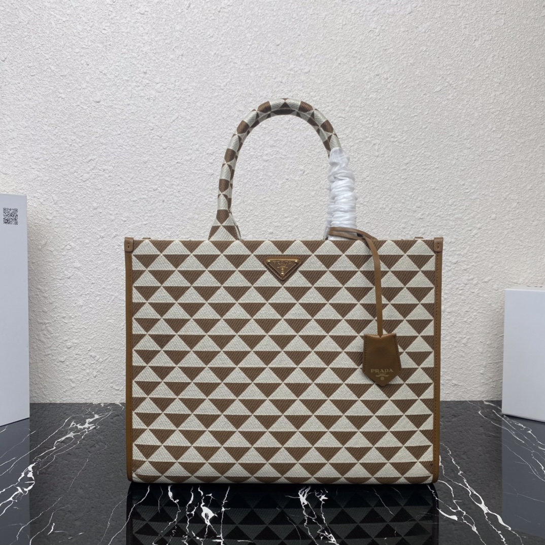 Pra*a small tote in saffiano leather 1ba356-39*31*11cm