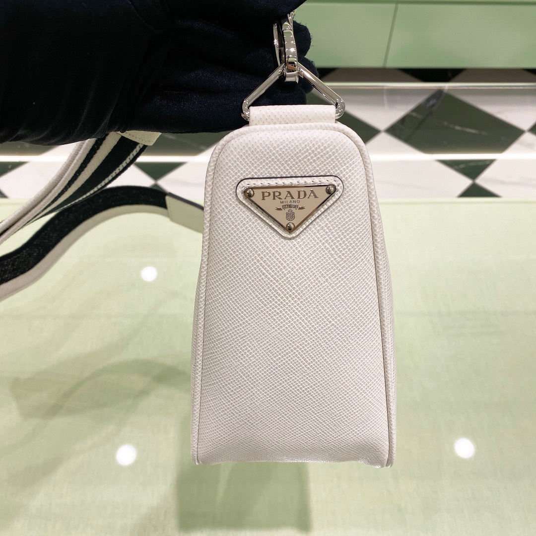Pra*a triangle handbags 2vh155-28*18*11cm