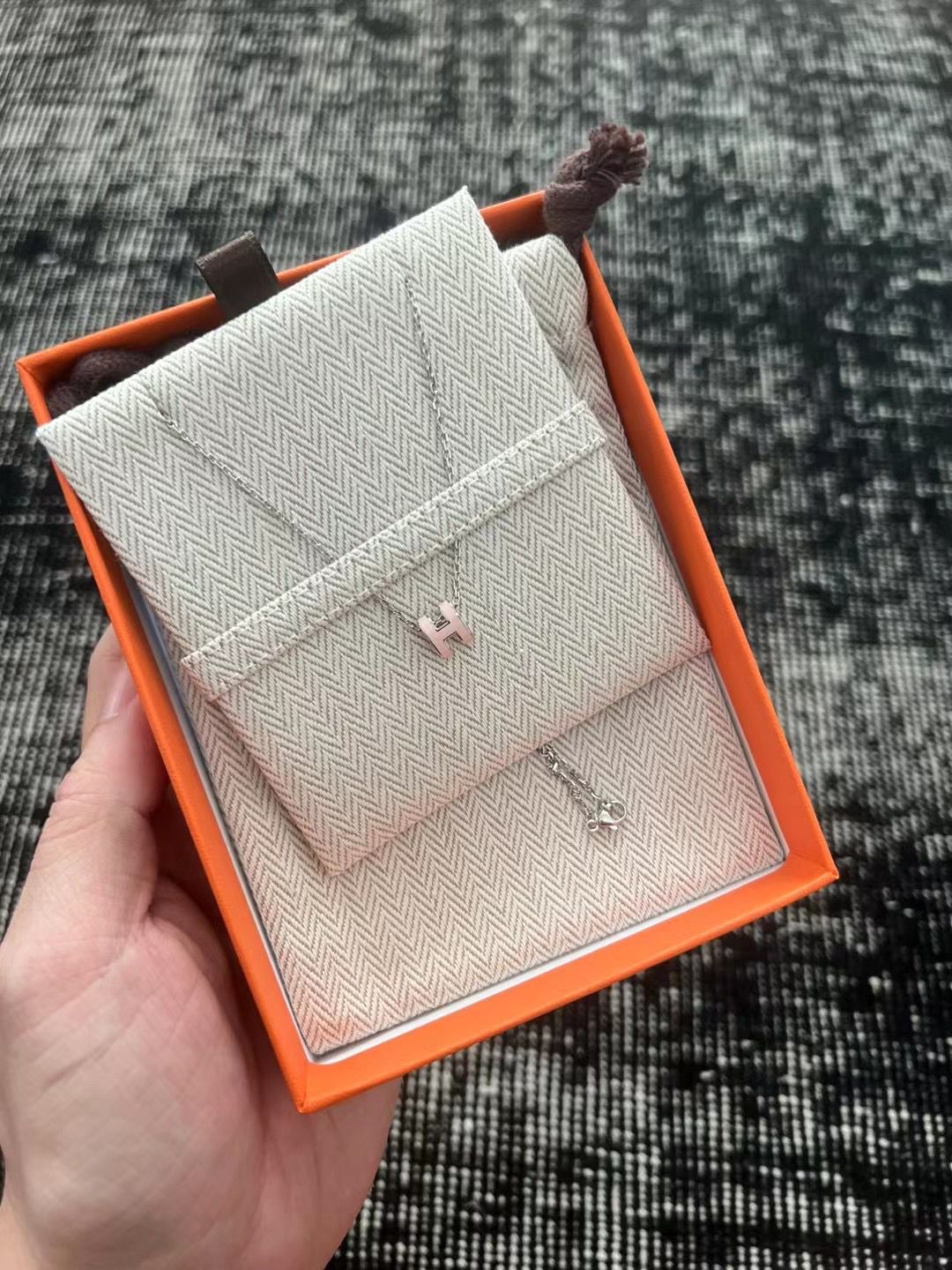 H**mes pop h mini necklace