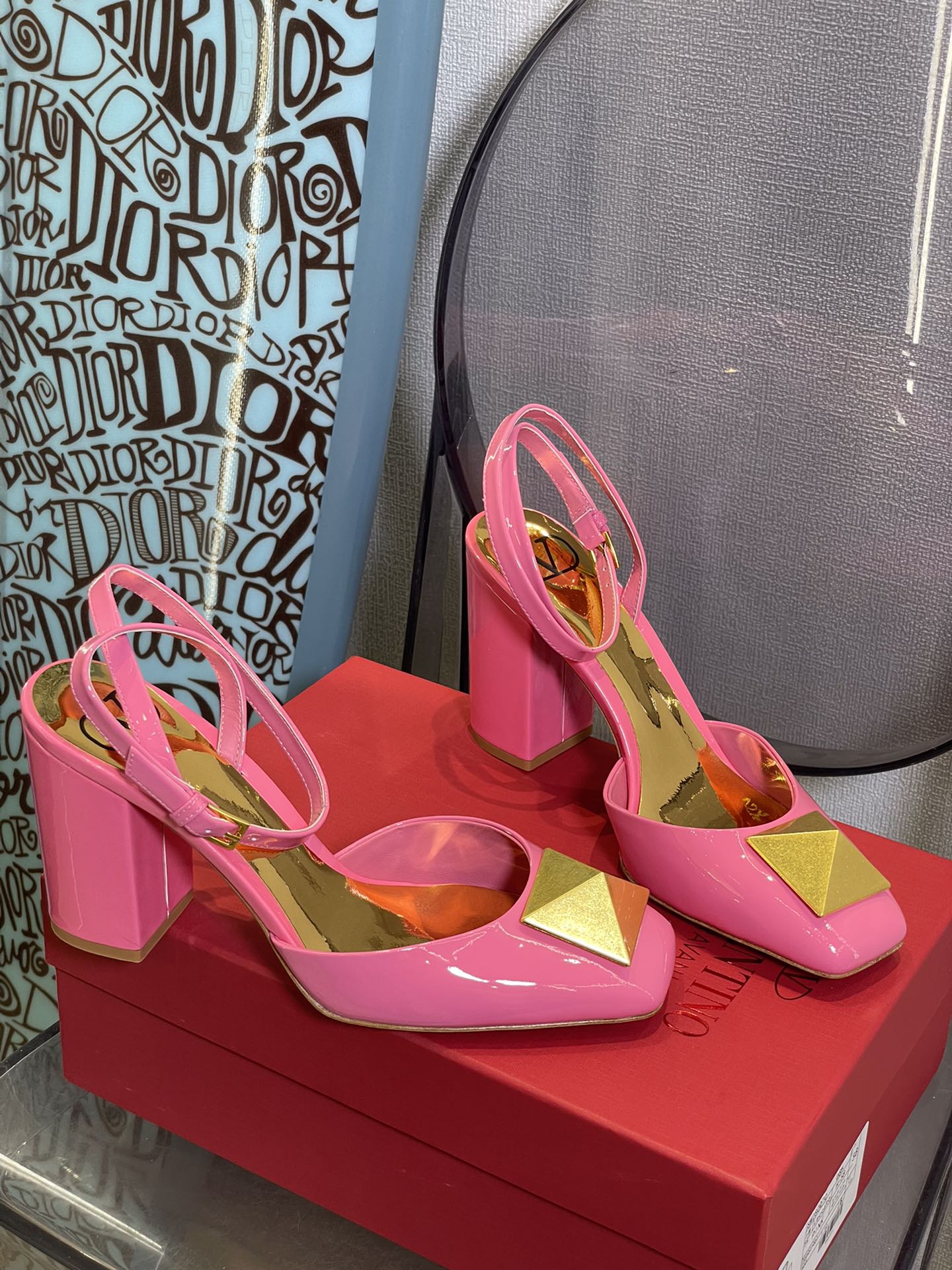 Va1e*ntin0 2022ss heels