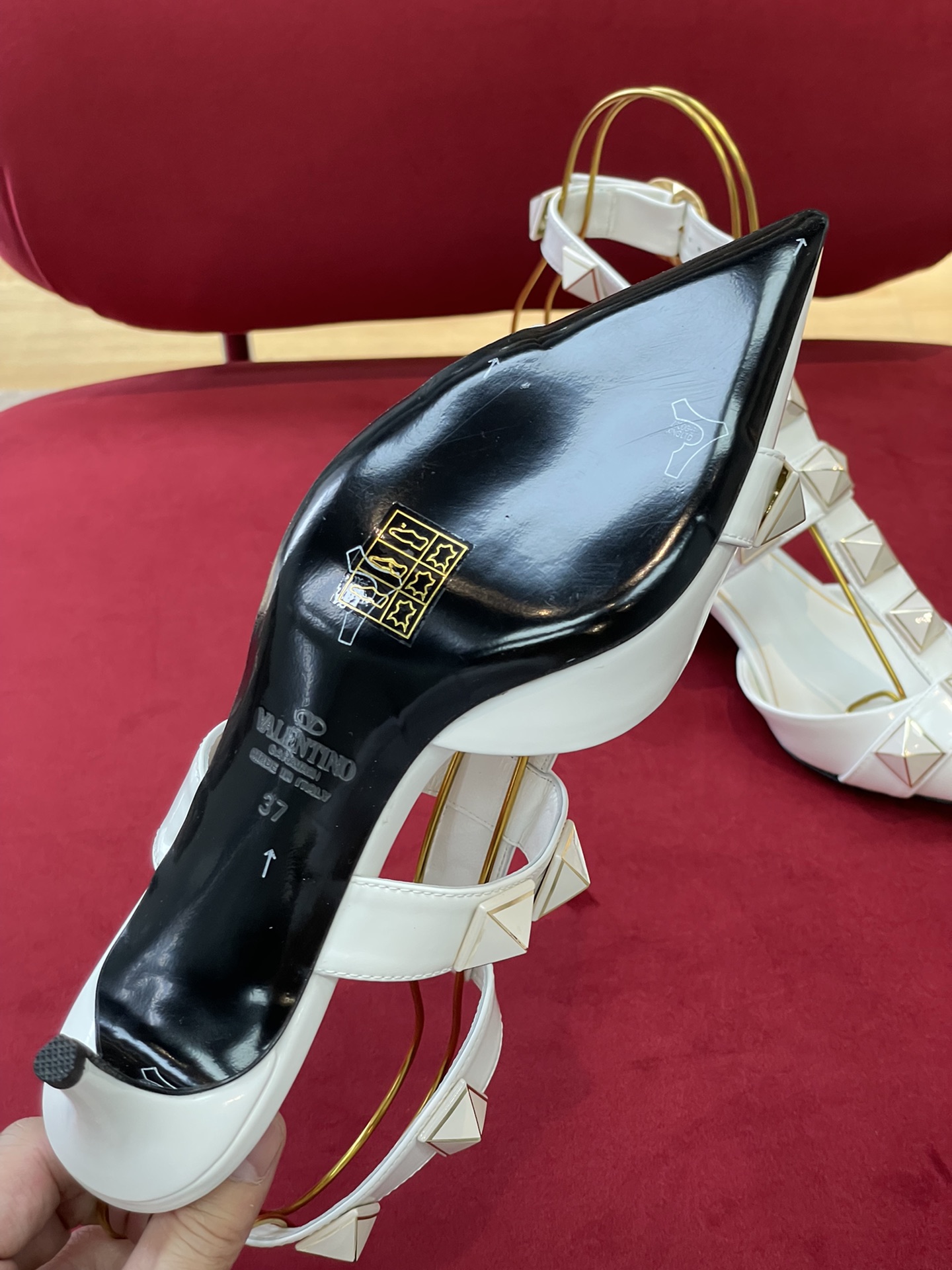 Va1e*ntin0 2022ss heels(size:35-42)