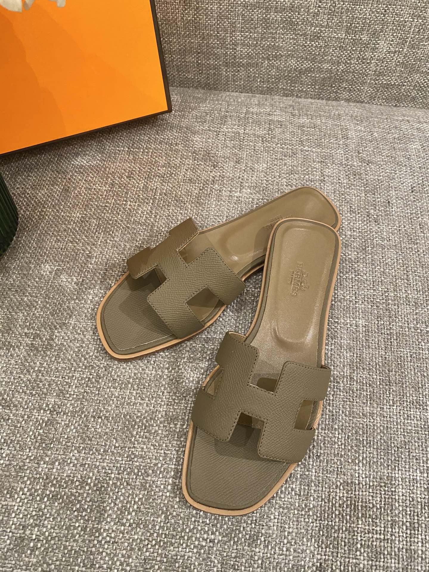 H**mes slippers in caviar leather