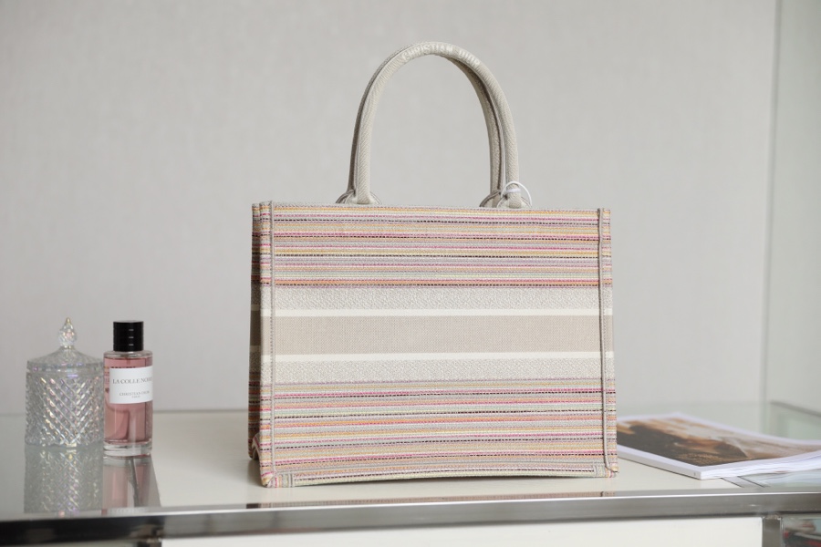 D*or small book tote-36.5cm