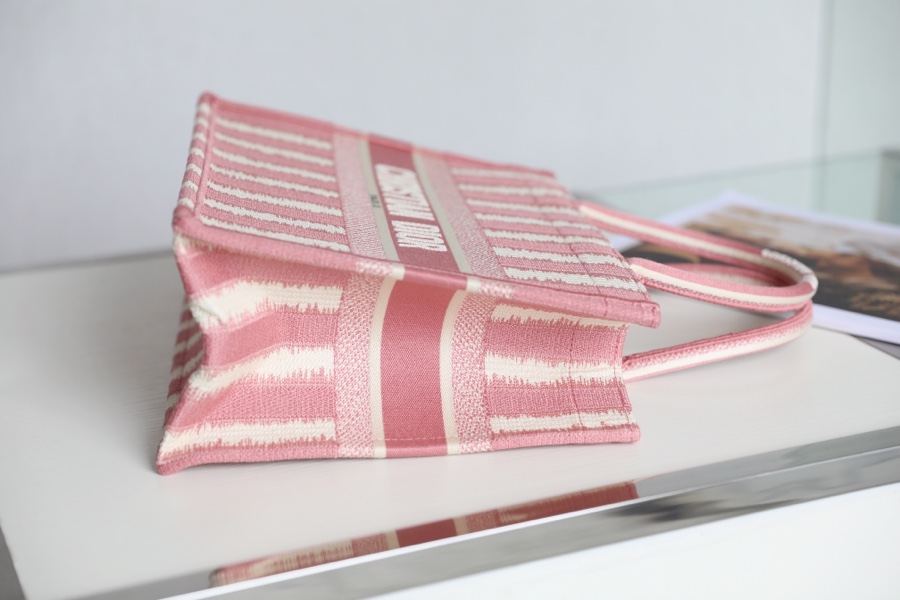 D*or small book tote-36.5cm
