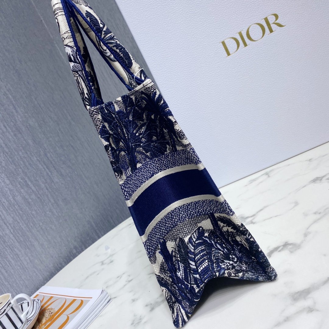D*or small book tote-36.5cm