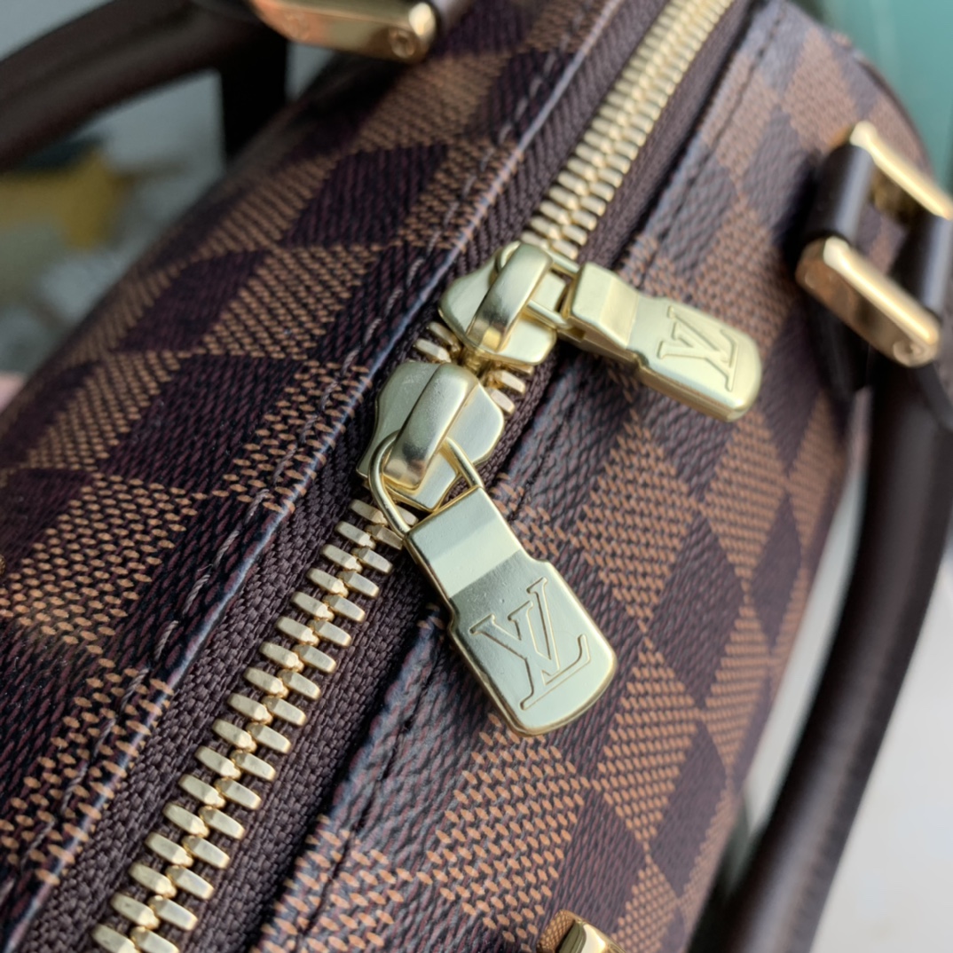 l0*is V*t0n handbags-23*13*14cm