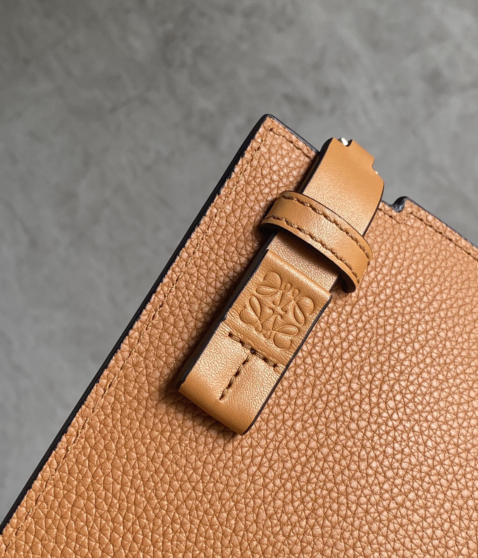 L0ew* pouch-29.5*20cm