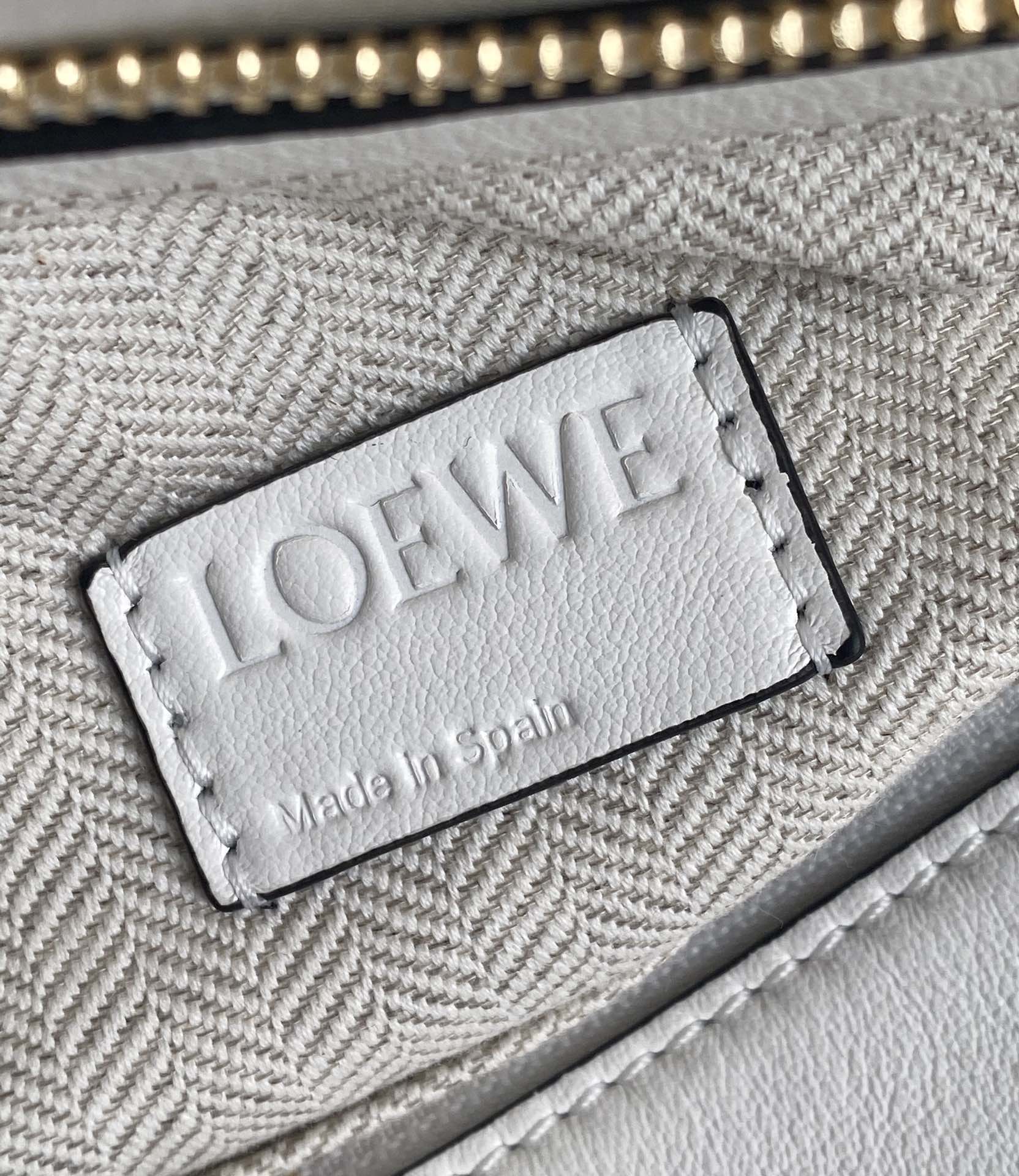 L0ew* puzzle medium bag-29*18*12cm