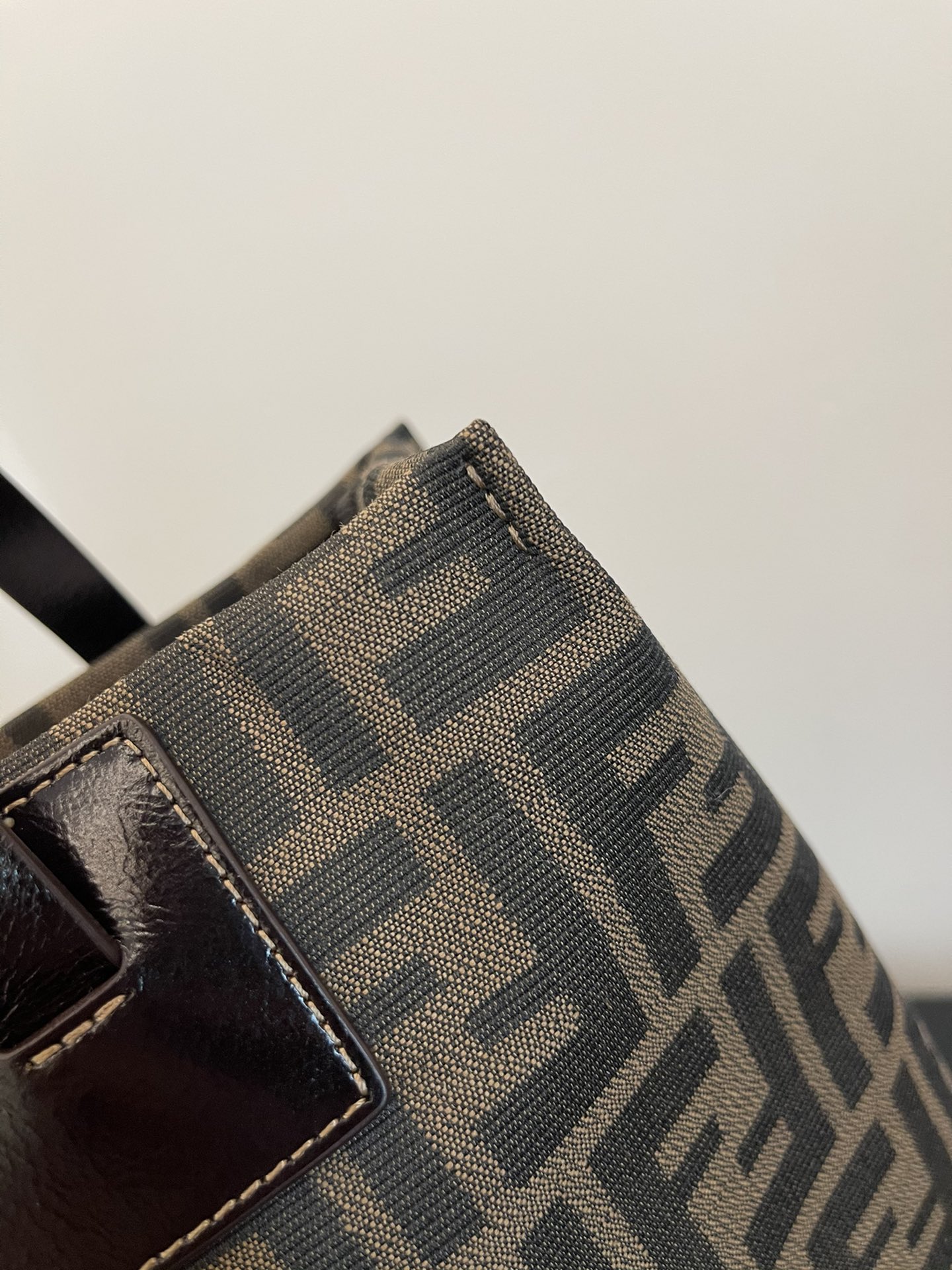 F**di vintage tote-27x13x37cm