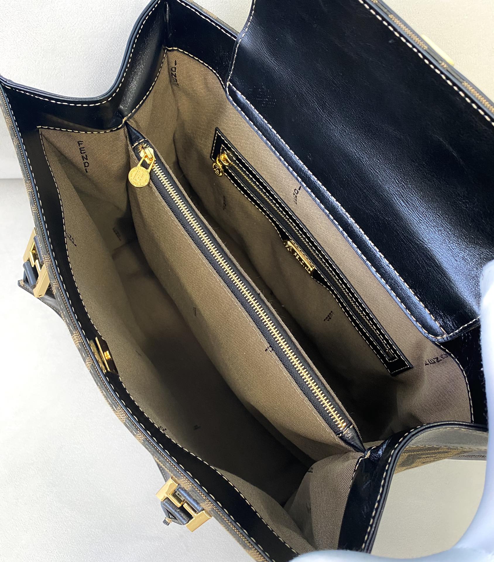 F**di vintage handbags-35×12×30cm