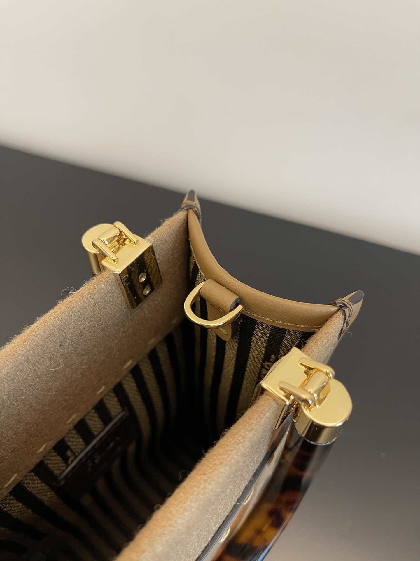 F**di vintage mini tote-13x6.5x18cm