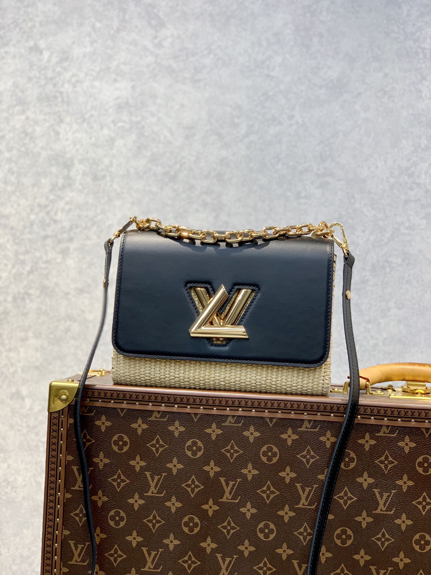 l0*is V*t0n twist mm-23*18*8cm