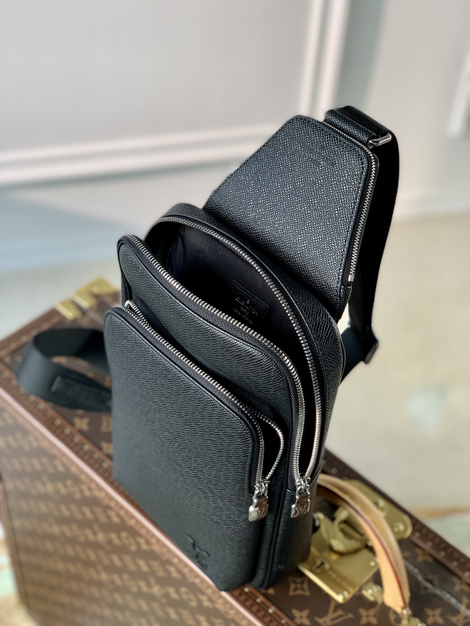 l0*is V*t0n damier graphite avenue bag-20 *31 x*10cm