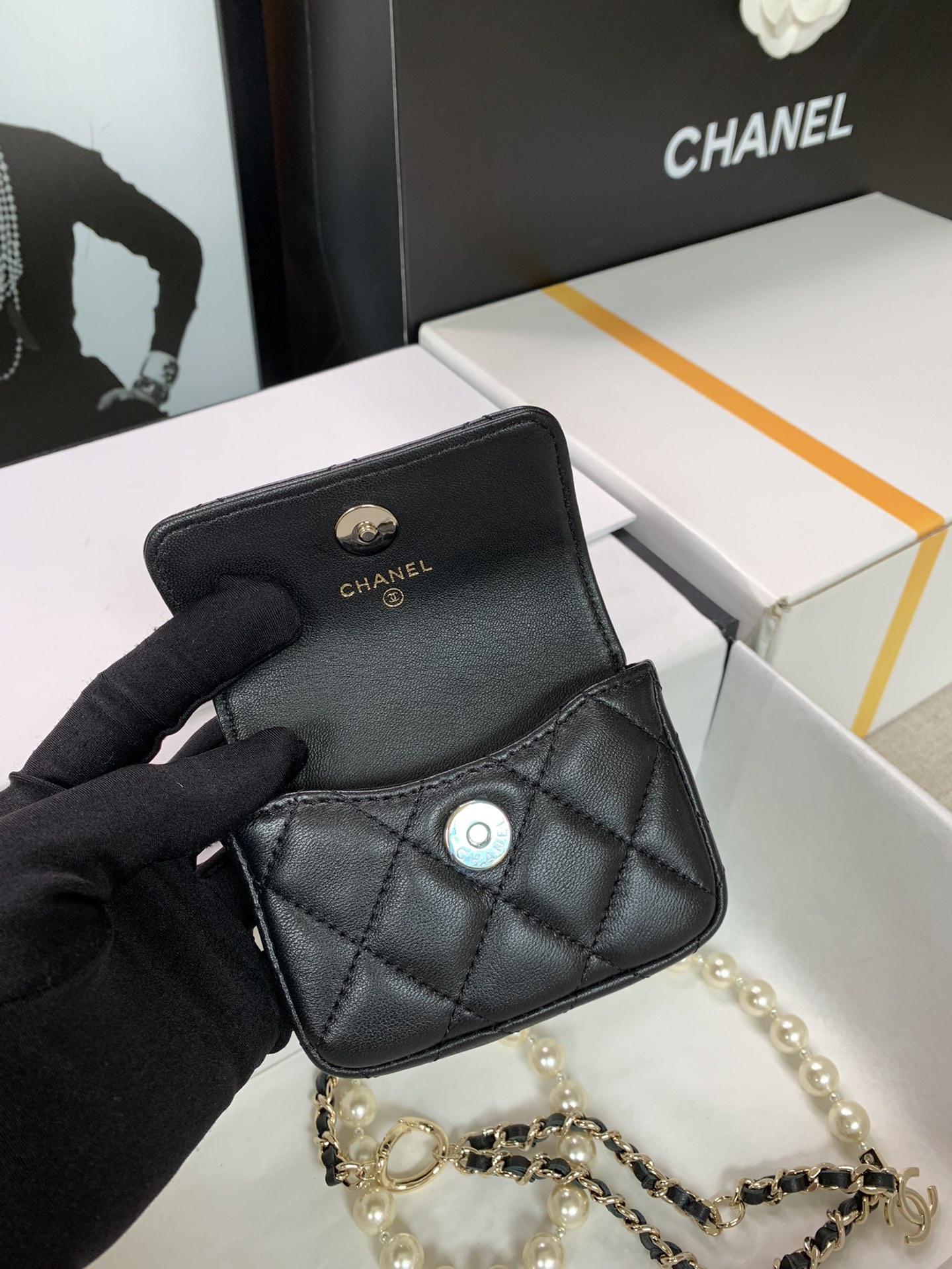 Ch@nel 2022SS Pearl Chain Waist Bag