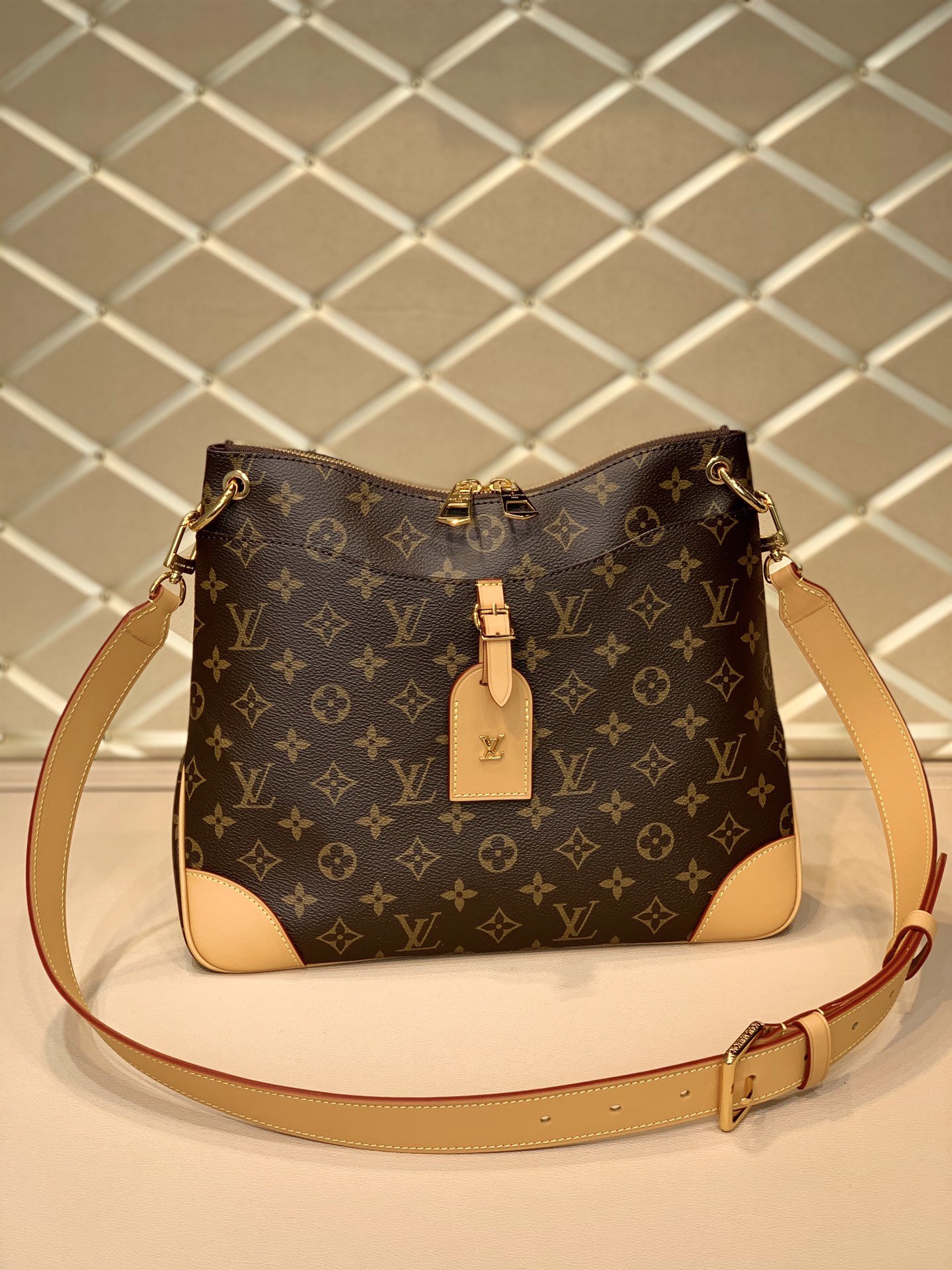 l0*is V*t0n odeon medium handbags- m45355