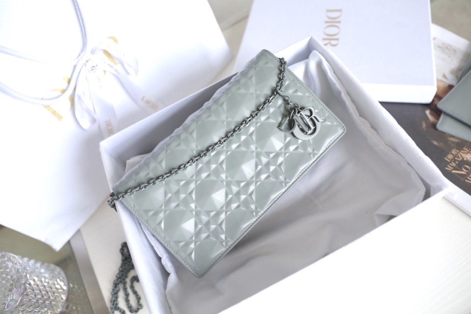 D*or wallet on chain-21.5*11.5*3cm