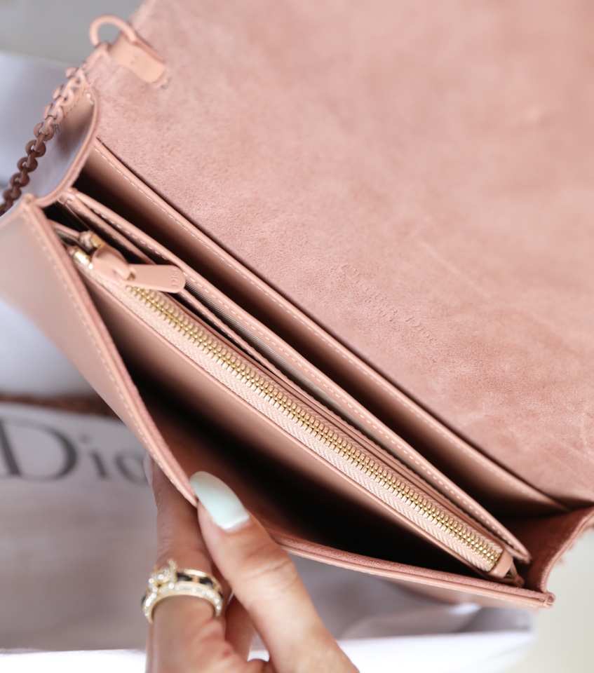 D*or wallet on chain-21.5*11.5*3cm