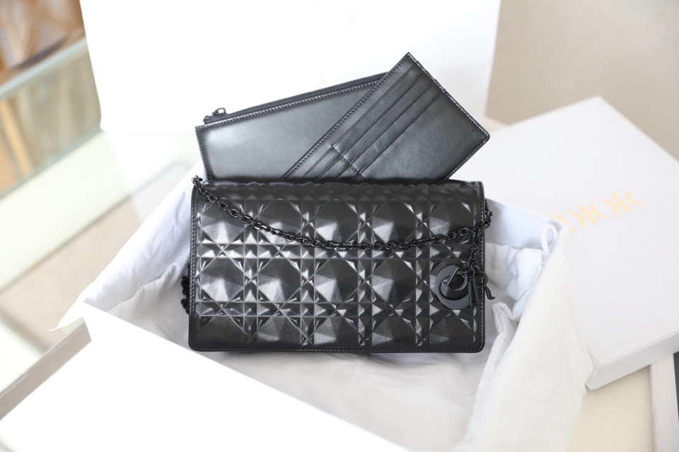 D*or wallet on chain-21.5*11.5*3cm