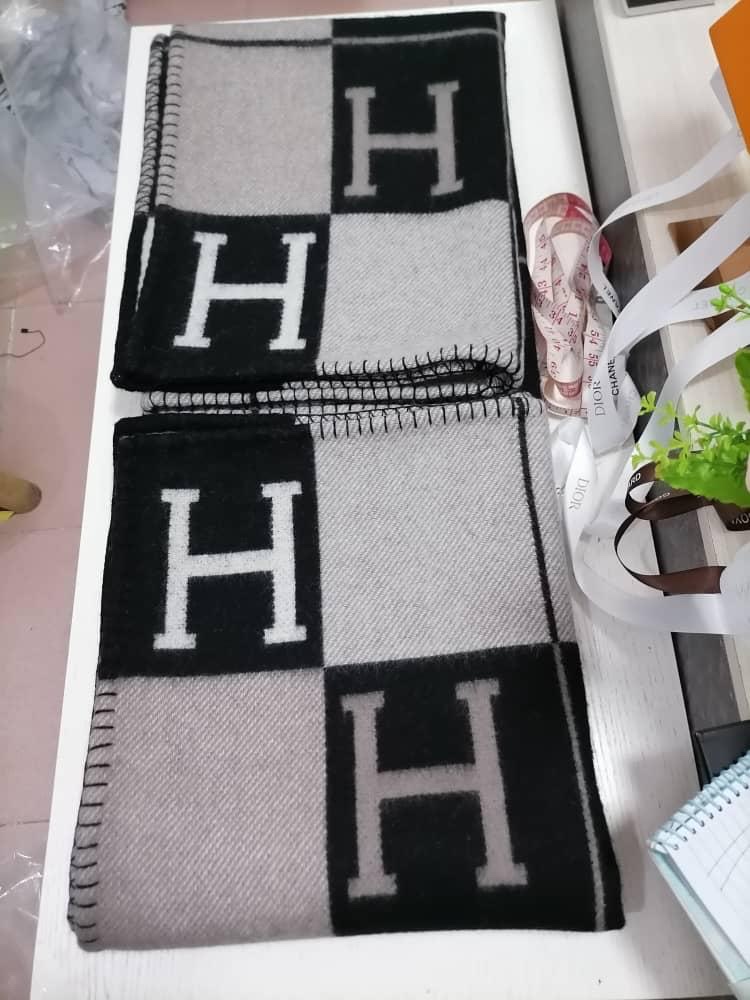 H**mes blankets-180*140cm