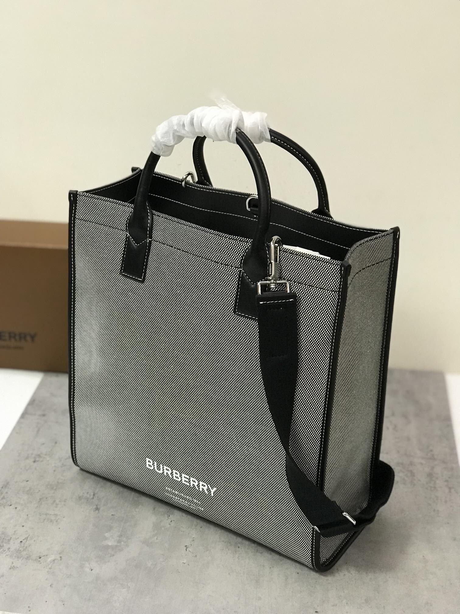 B**rry tote bag-35.5 x 15 x 37.5cm