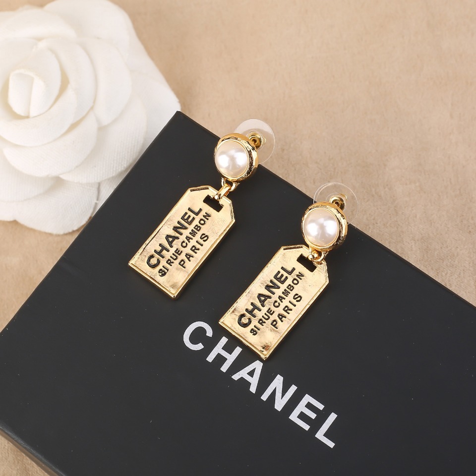 Ch@nel Earring