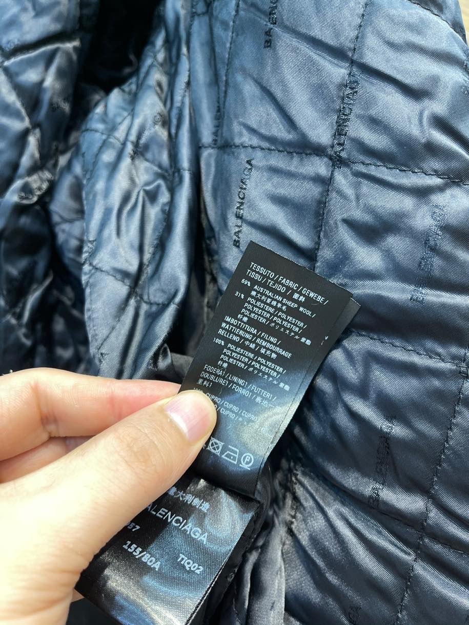 Ba*len*cia*ga fleece