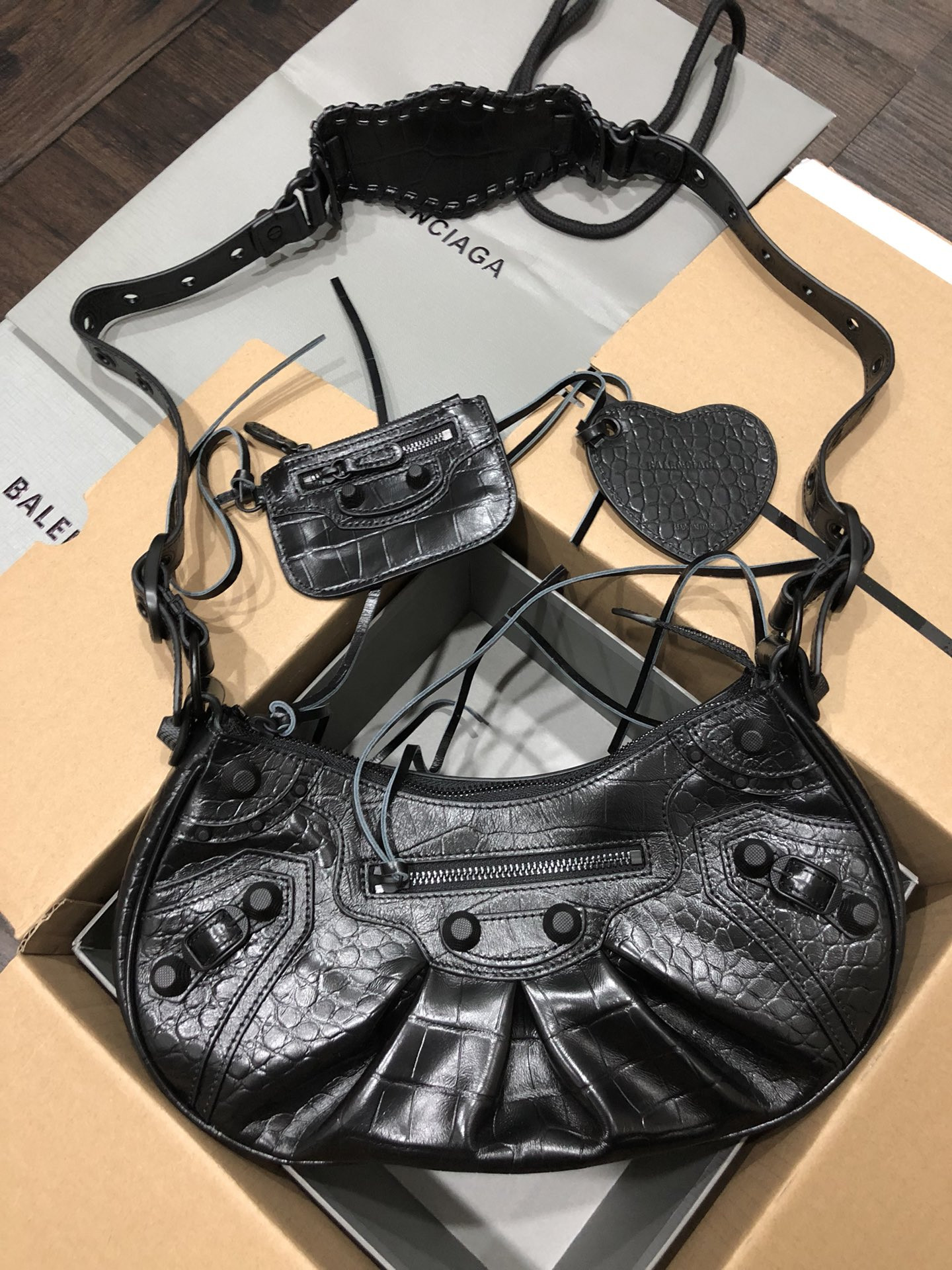 Balenciag Le Cagole Handbags-Crocodile-33*16*8CM