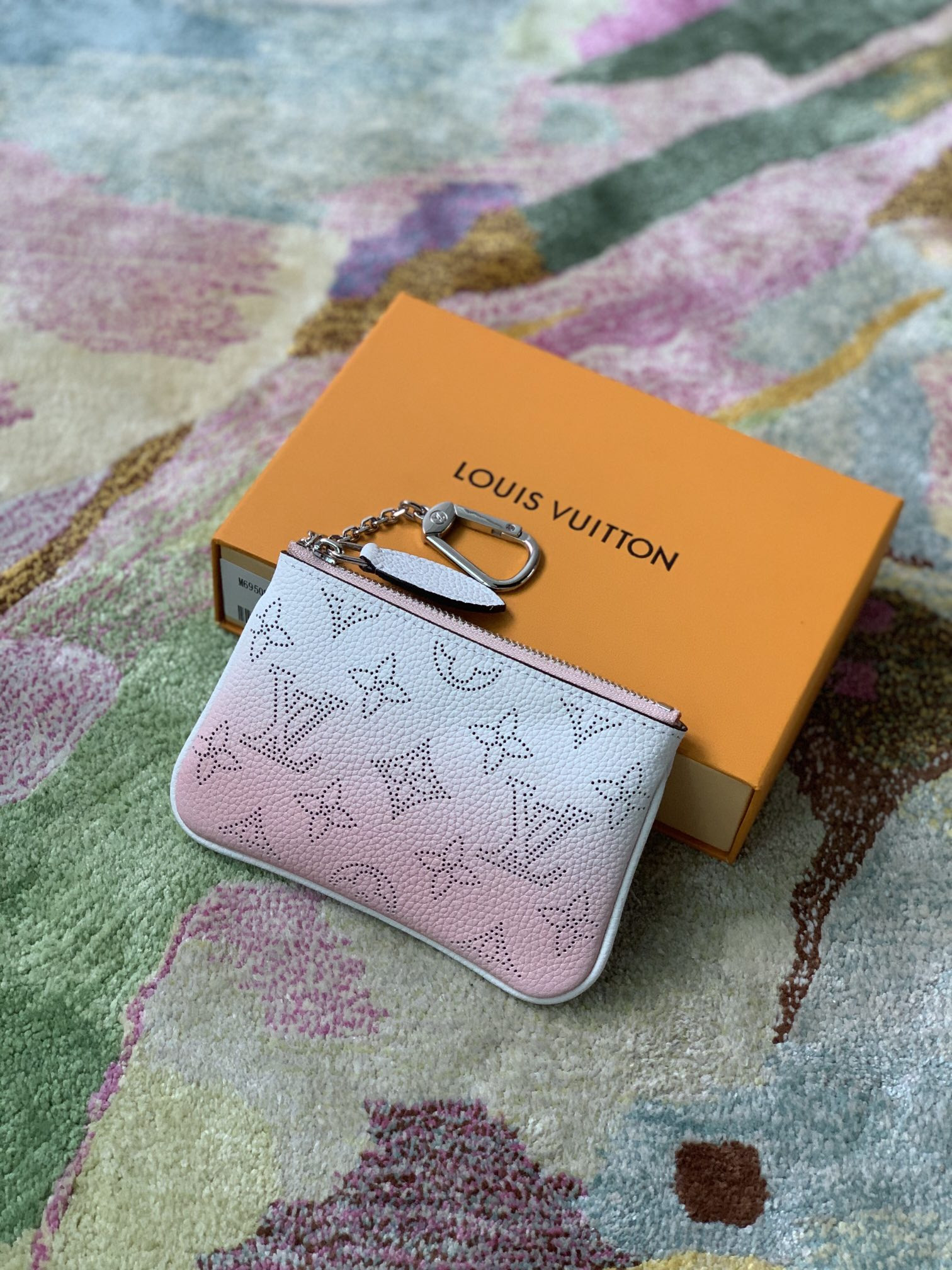 l0*is V*t0n zippy wallet-14*9*1.5cm