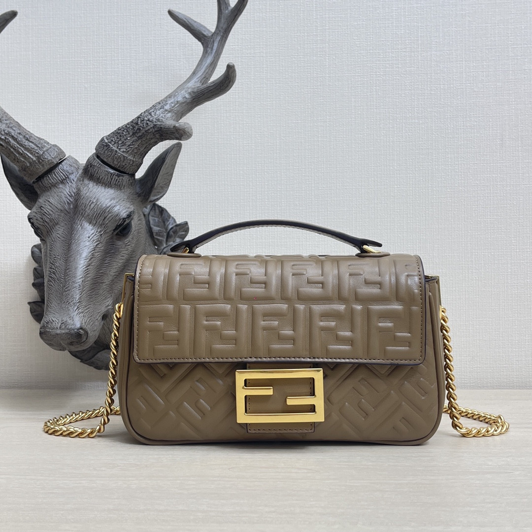F**di baguette bag-24x14x7cm