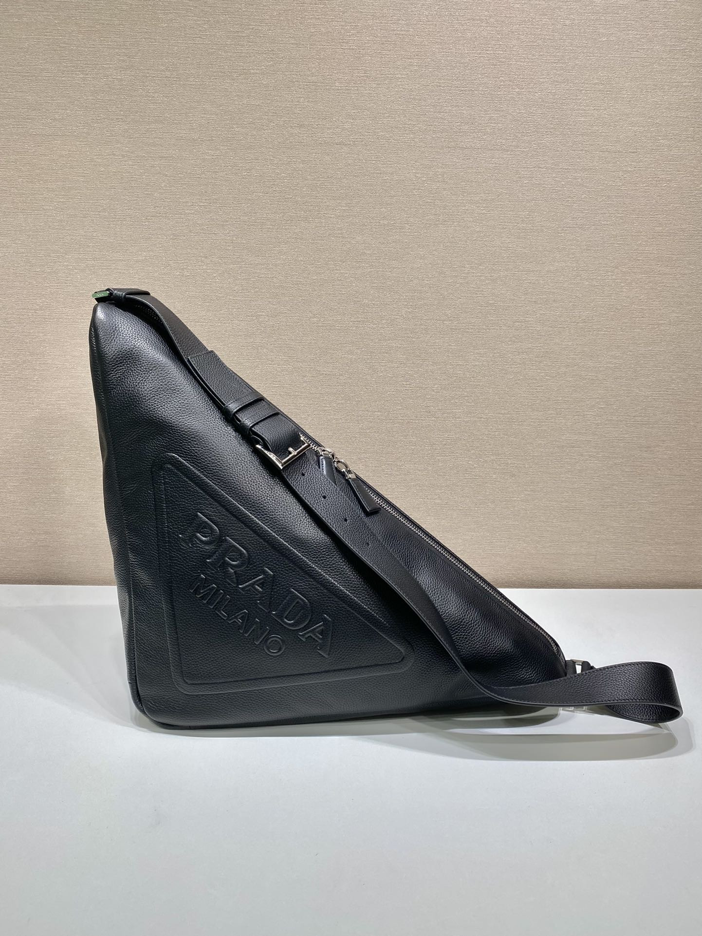 Pra*a 2vy007 handbags-22.5*31*28cm