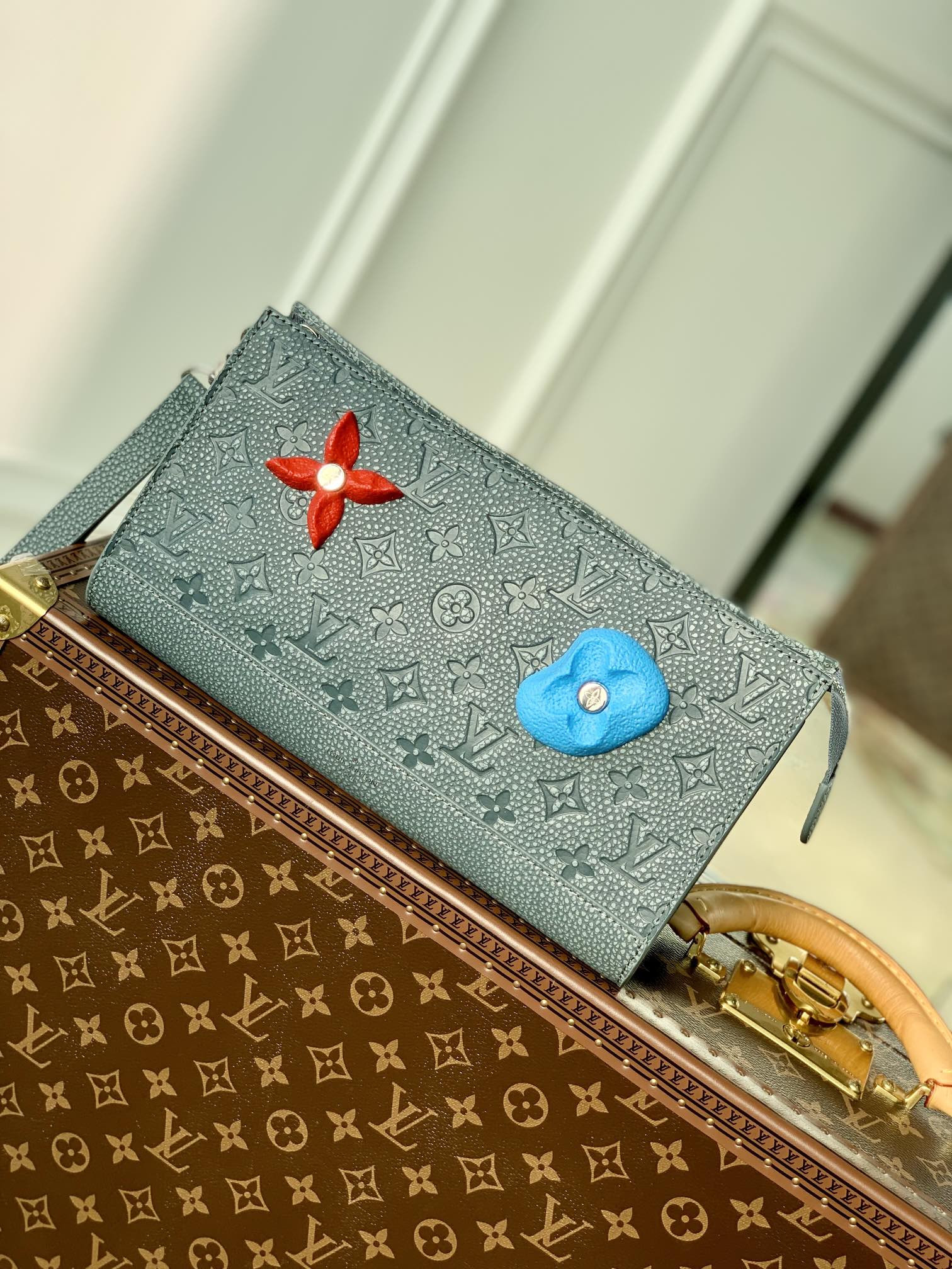 l0*is V*t0n m81556 pouch-29*15*9cm