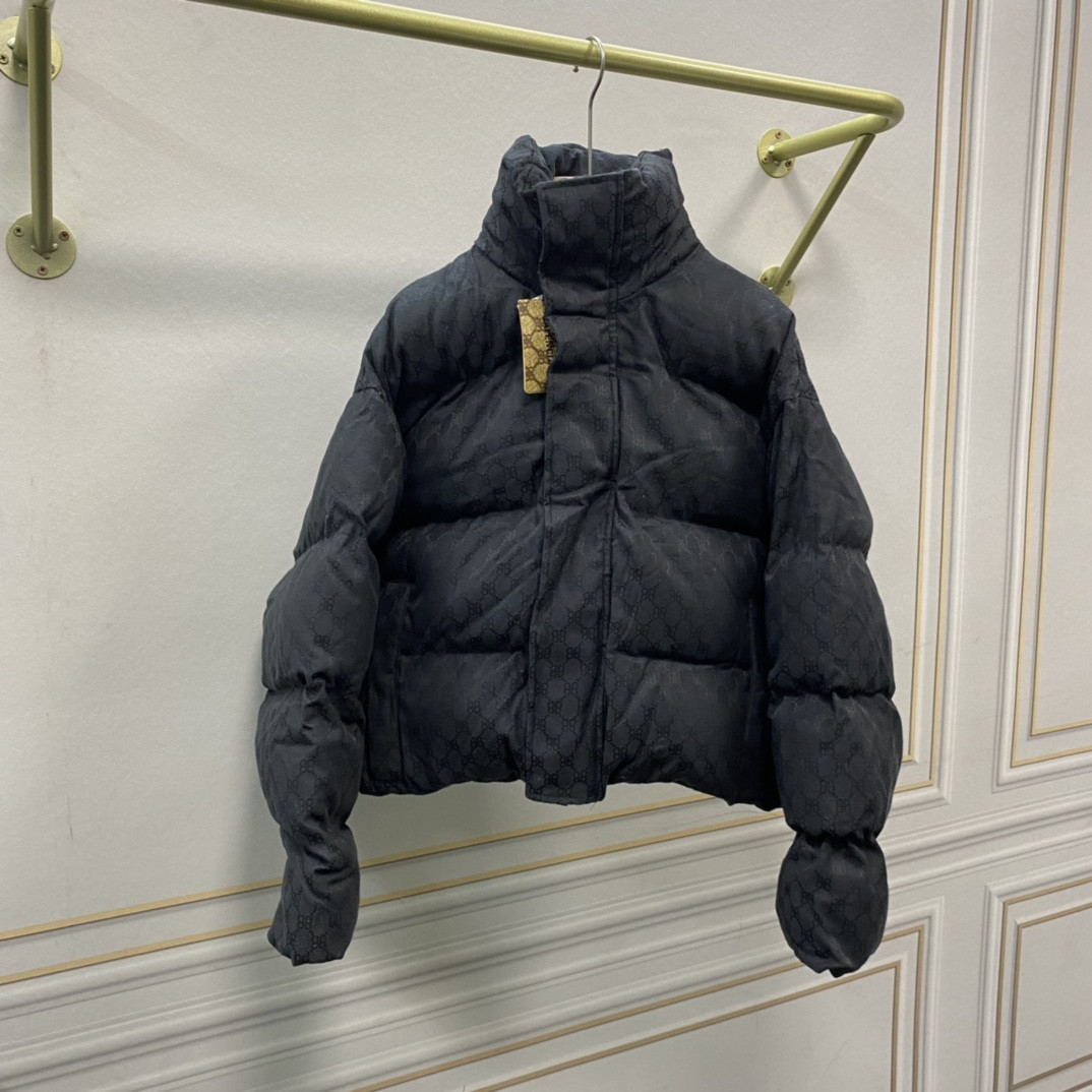 Balen*iaga Cotton