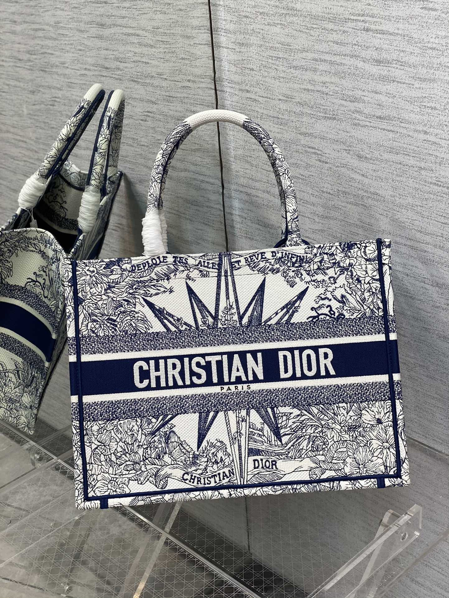 D*or small book tote-36*18*28cm