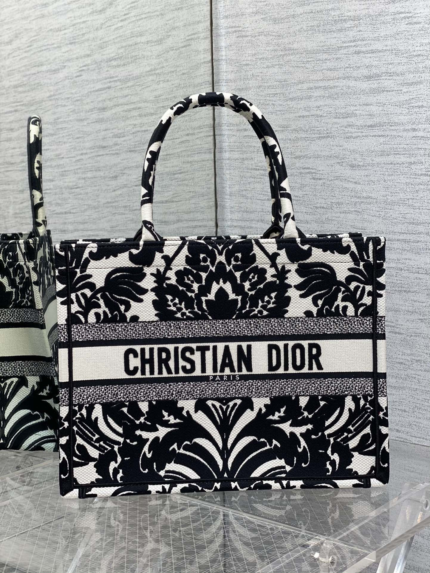 D*or small book tote-36*18*28cm