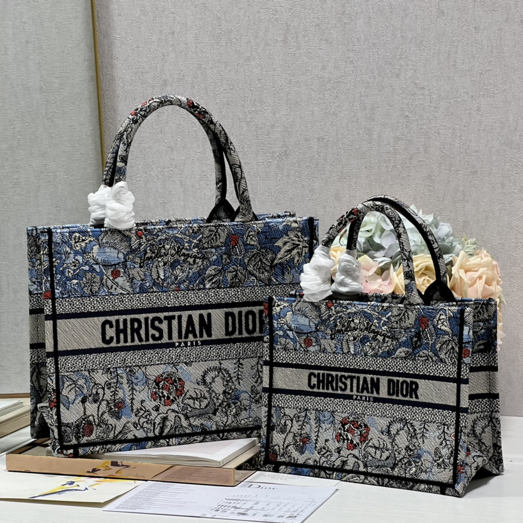 D*or book tote