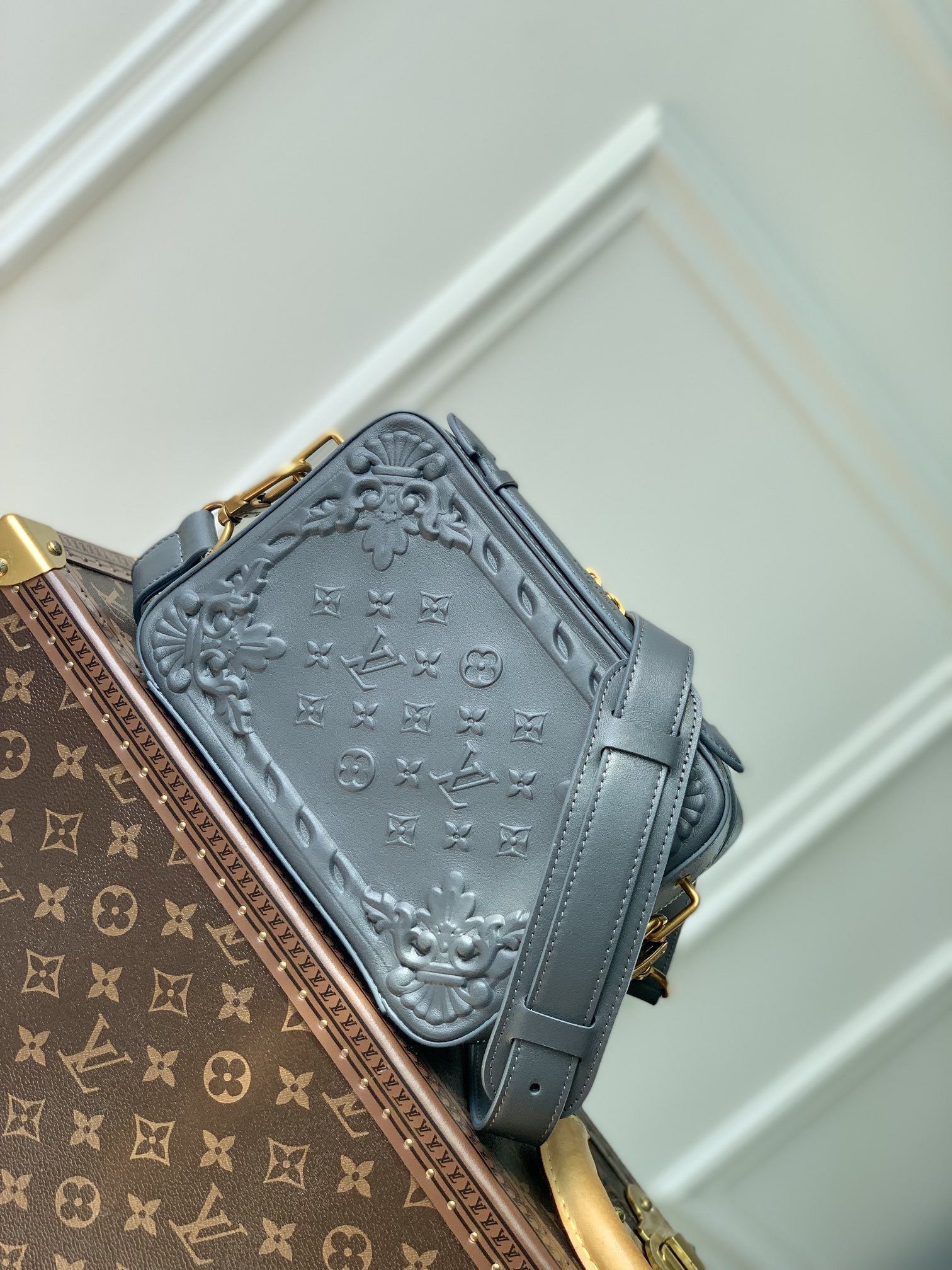 LV -Handle Soft Trunk-M21677-21.5 x 15 x 7CM