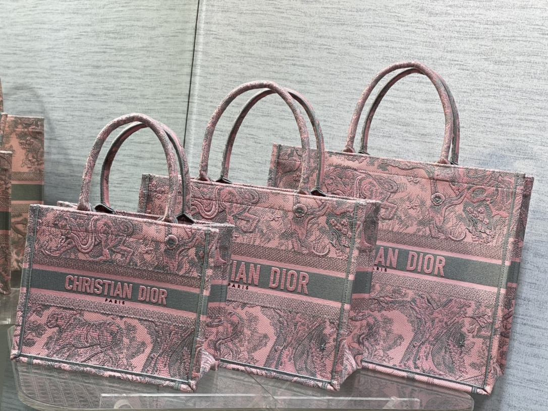 D*or book tote