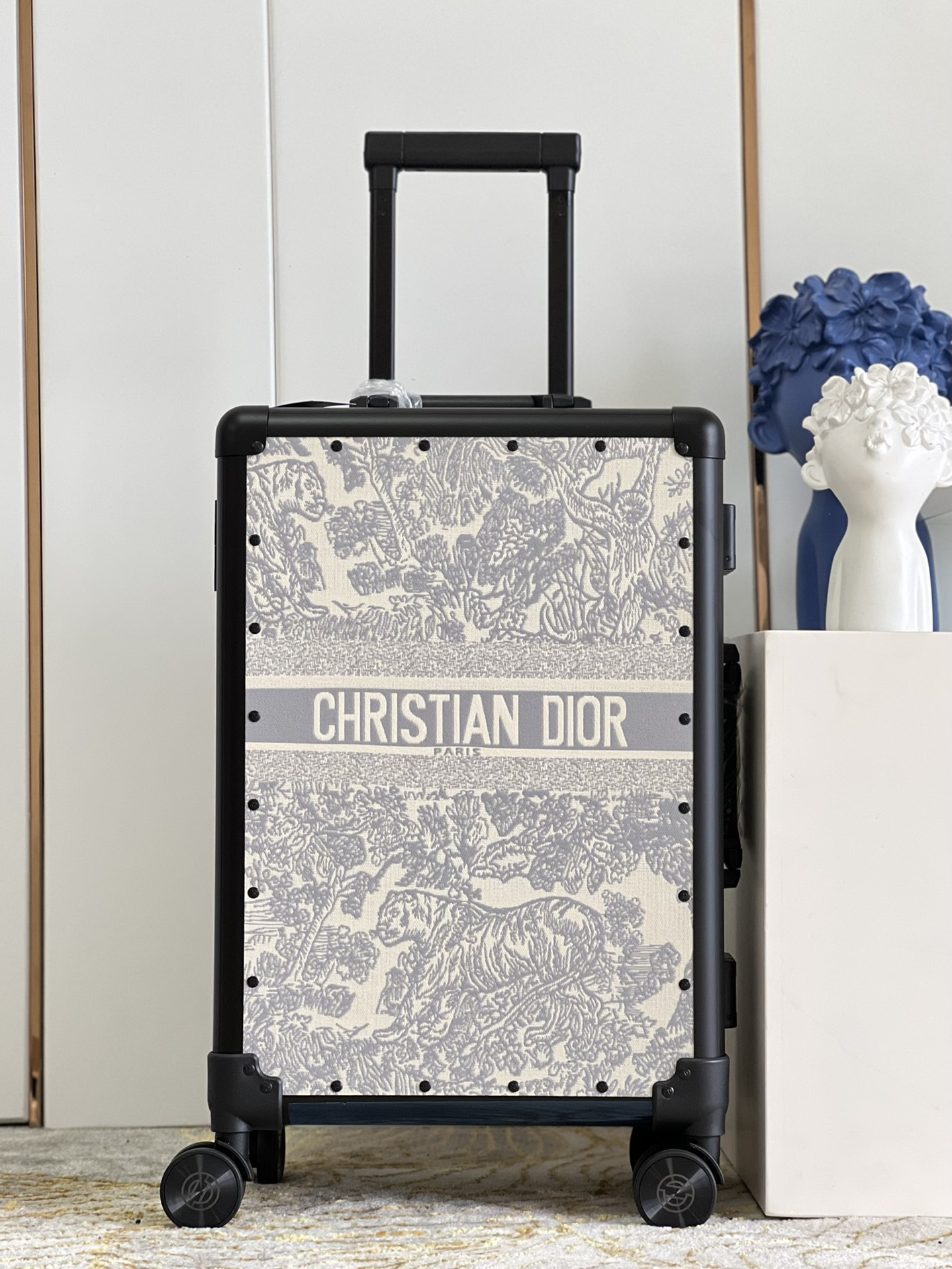 D*or oblique travel box-37*21*57cm