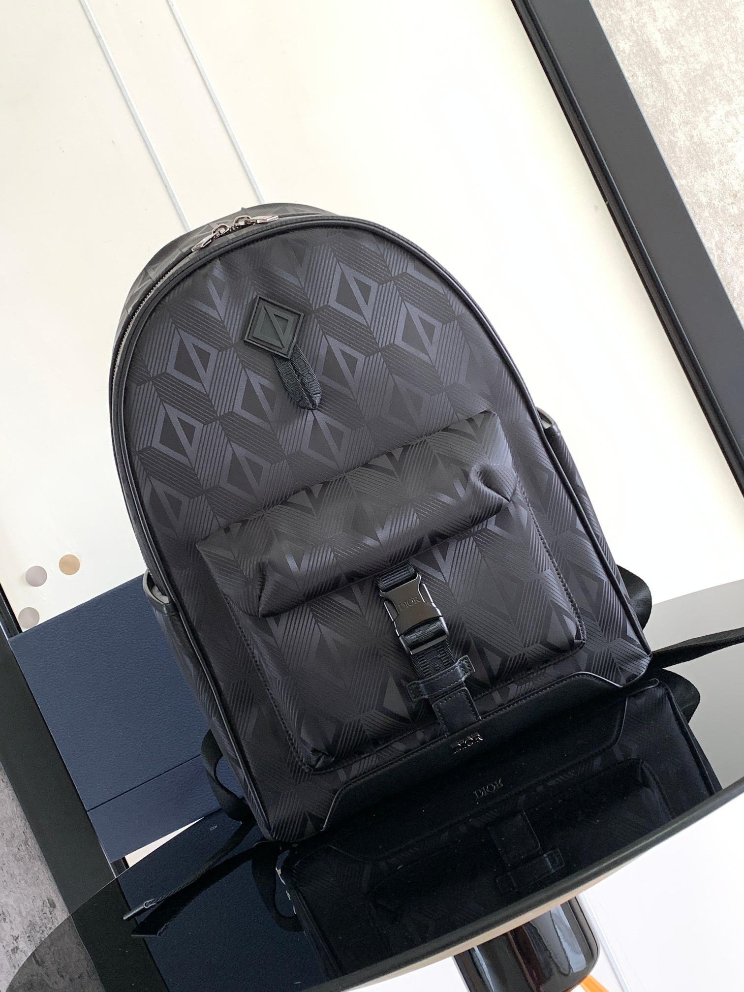 D*or explorer backpack-30 x 42 x 14.5cm