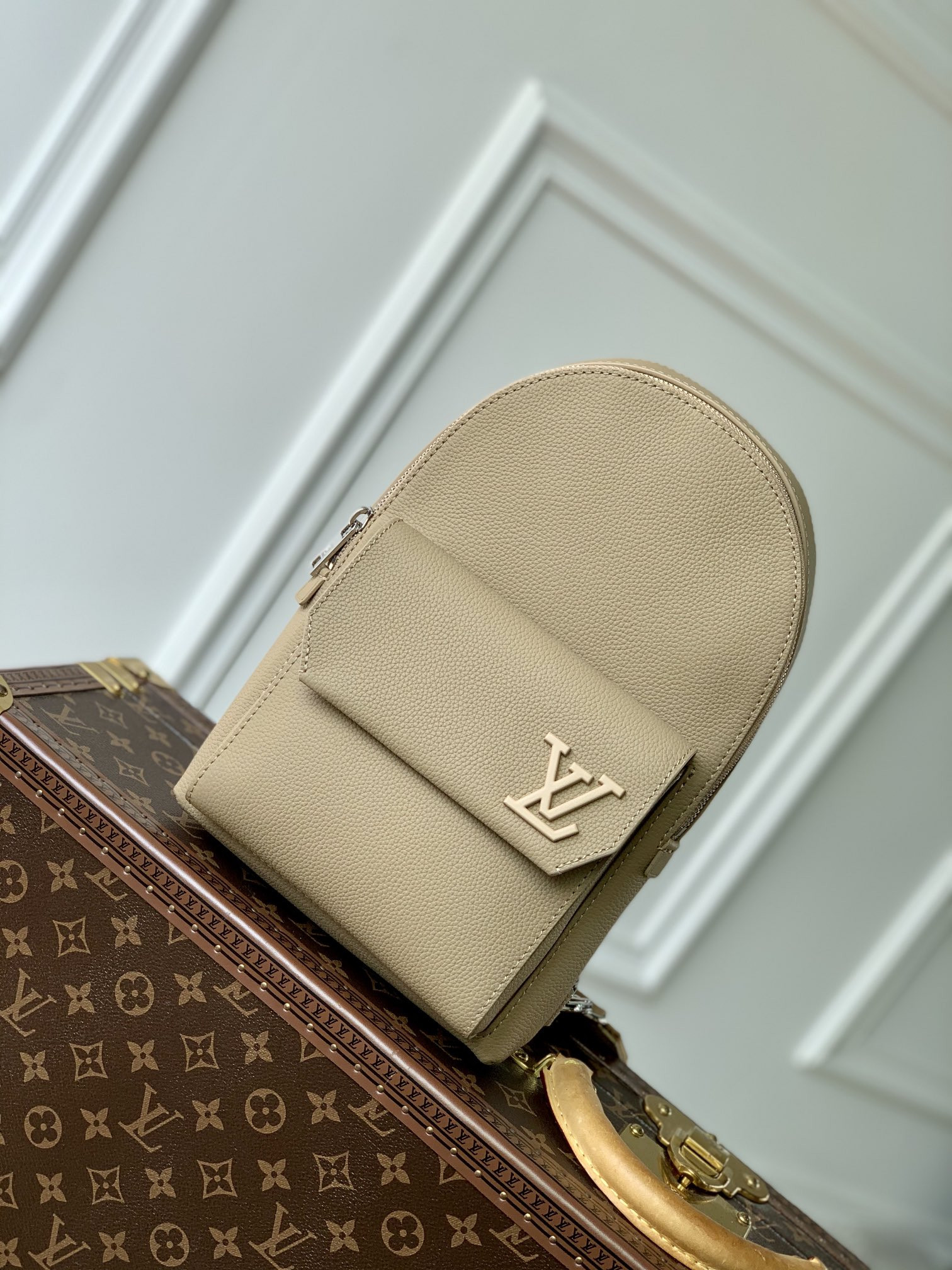 l0*is V*t0n pilot backpack-20.0 x 30.0 x 4cm