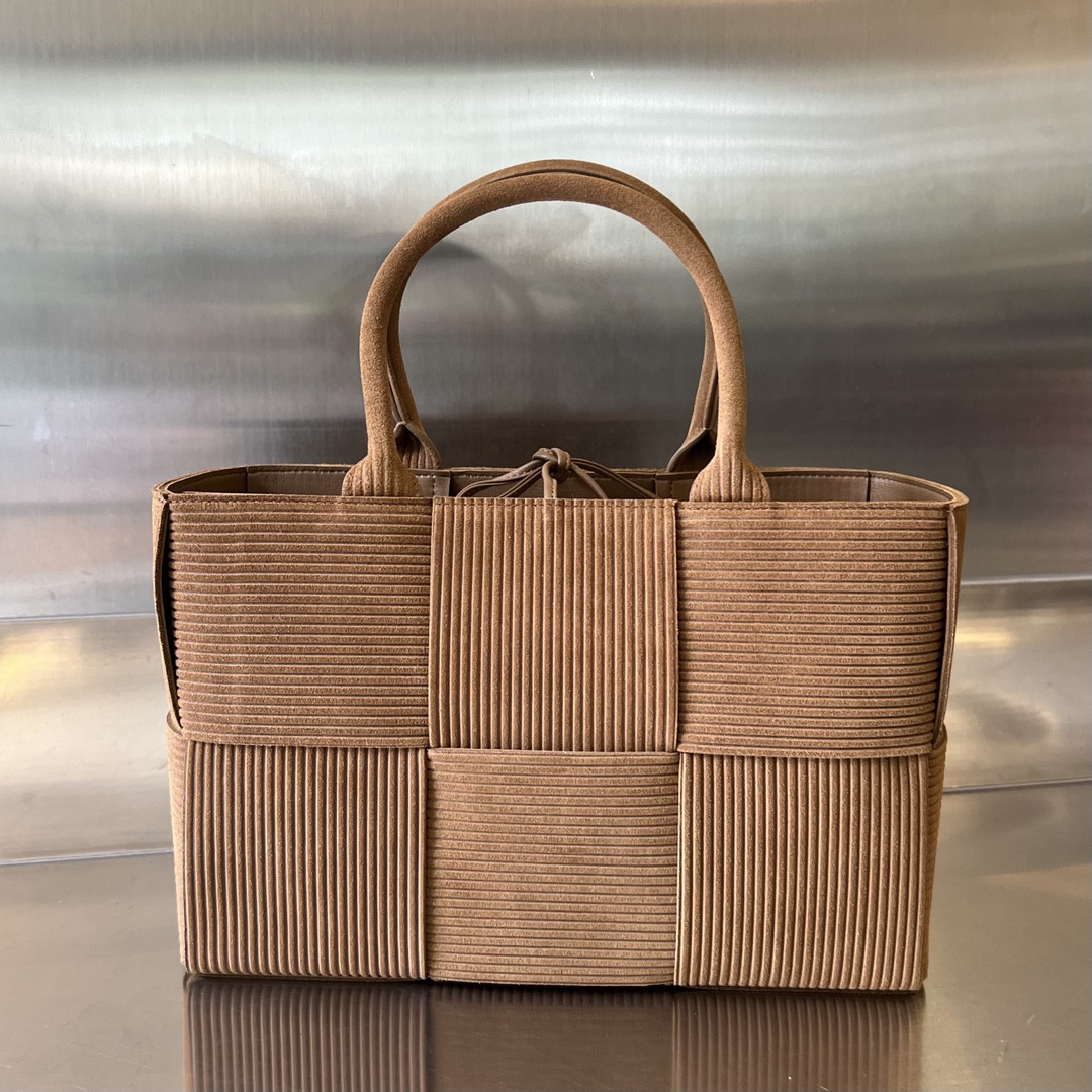 b0tte*a Ven*ta arco tote-30x20x11.5cm