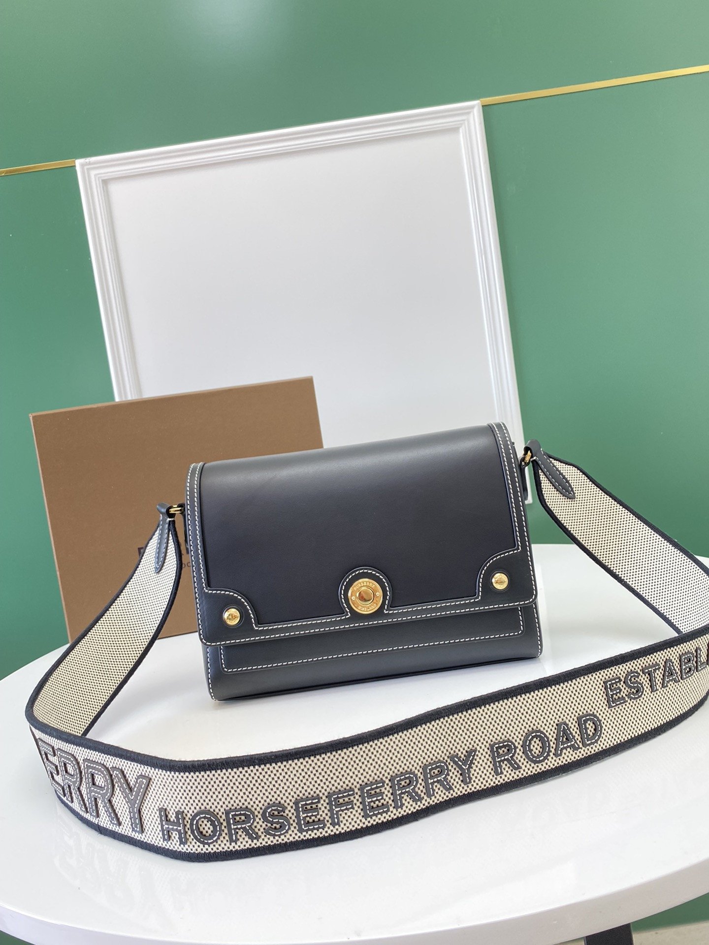 B**rry vintage bag-25 x 8.5 x 185cm