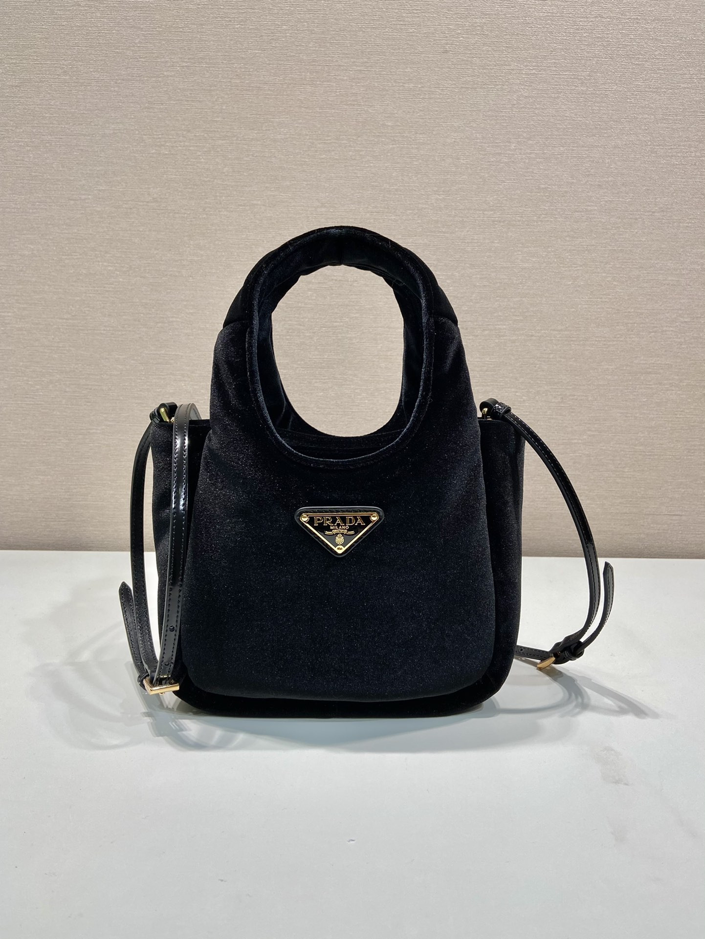 Pra*a velvet bucket 1ba349 bag-17*15*8cm