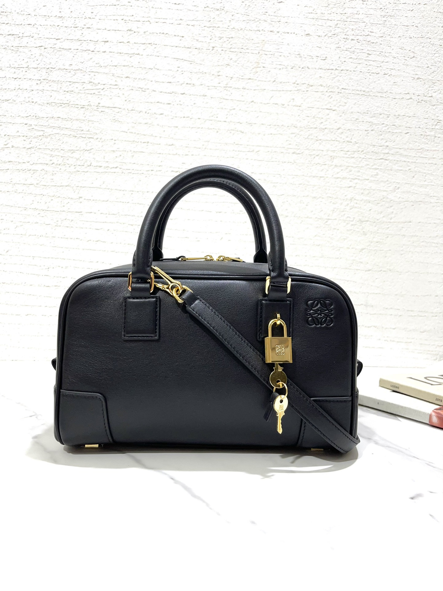 L0ew* amazon bag-23*16*10cm