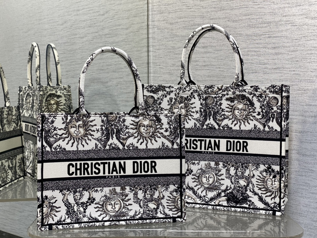 D*or book tote