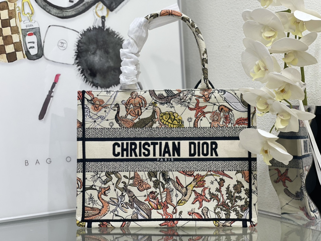 D*or small book tote-36.5cm