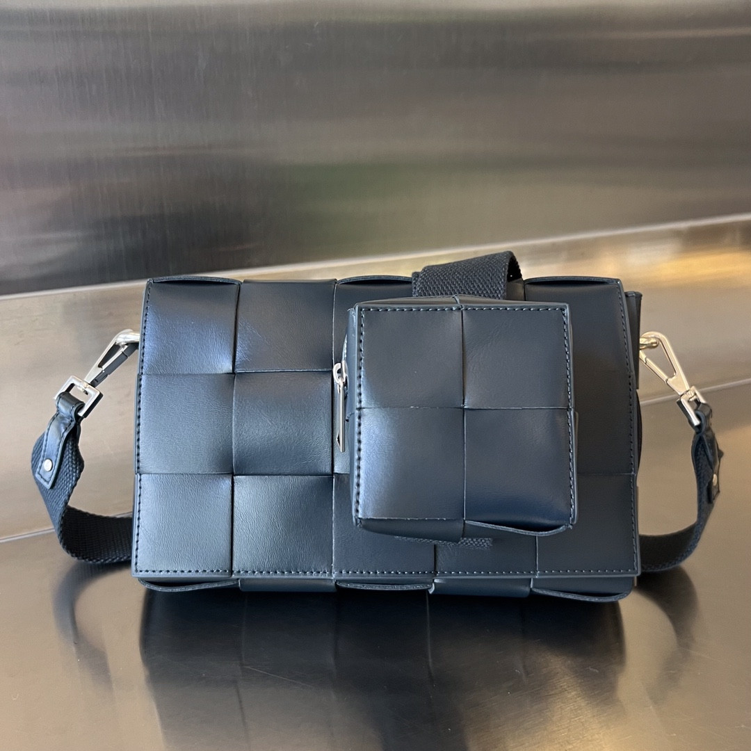 b0tte*a Ven*ta crossbody bag-23x15x5cm