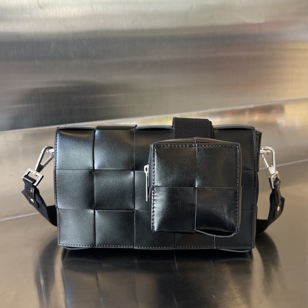 b0tte*a Ven*ta crossbody bag-23x15x5cm