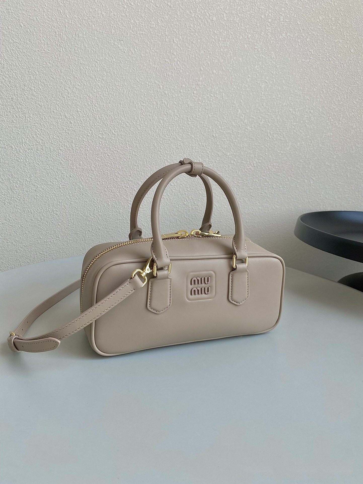 M*um*u ss24 softy padded bag-27×12×9cm